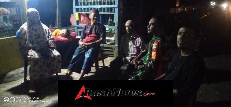 Patroli Malam Babinsa Desa Anamina, Warga Dihimbau Waspada dan Tertib