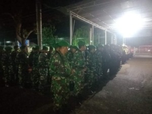 Apel Pengecekan Personil Patroli Gabungan Amankan Malam Idul Fitri di Bima