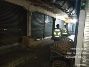 Antisipasi Gangguan Kamtibmas Polsek Penebel  Patroli Subuh