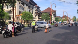 Pelayanan Prima Lantas Polsek Gianyar, Arus Lalu Lintas Pasca Nyepi dan Idul Fitri Tetap Lancar dan Kondusif