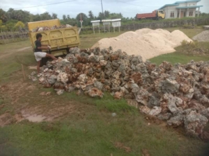 Babinsa Batutua Awasi Pembangunan KDKMP