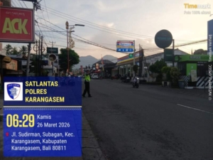 Anggota Lantas Polres Karangasem Laksanakan Gatur Pagi di Simpang Tiga BTN Taman Asri Karangasem