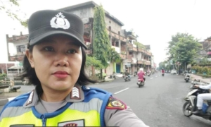 Sebagai Bentuk Kepedulian Polri Terhadap Masyarakat Personil Sat Intelkam Laksanakan Strong Point Pagi