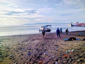 Sat Polairud Polres Klungkung Intensifkan Pengamanan di Pelabuhan Kampung Kusamba.