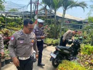 Respon Cepat Aduan 110, Unit Lalulintas Polsek Dentim Cek TKP Laka Lantas di By Pass Ngurah Rai