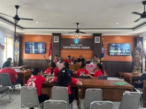 Babinsa dan Bhabinkamtibmas Hadir dalam Rapat LPPD, Perkuat Akuntabilitas Pemerintahan Desa