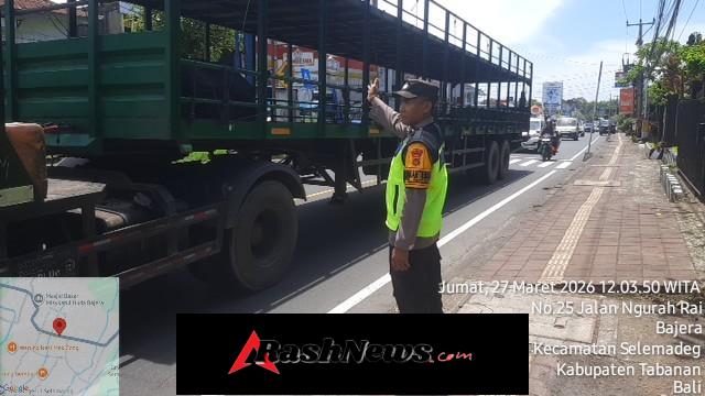 Pastikan kelancaran lalulintas, Polsek Selemadeg gelar Strong Point Siang Hari