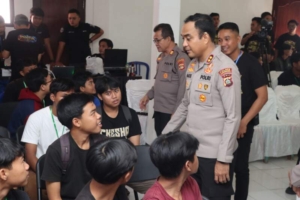 Hangat dan Edukatif, Kapolres Karangasem Sapa Peserta Turnamen E-Sport Sambil Titipkan Pesan Kamtibmas