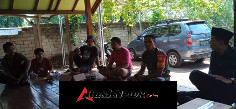 Komsos Babinsa di Dusun Veteran, Perkuat Sinergi Jaga Kamtibmas dan Lingkungan