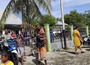 TNI Hadir, Ibadah Jemaat di Nggauk Berlangsung Khidmat