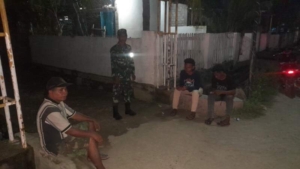 Patroli Malam Koramil 1608-04/Woha Sasar Tiga Kecamatan