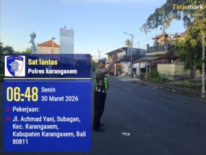 Unit Turjawali Sat Lantas melaksanakan Pengaturan dan Penjagaan di Pos 3 Patung Salak Jasri