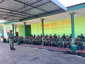 Upacara Bendera di Makodim 1621/TTS Tertib dan Lancar, Pembinaan Personel Jadi Fokus