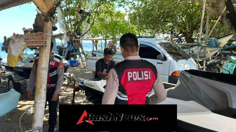 Patroli R2 Sat Samapta Polres Bandara Ngurah Rai Sambangi Masyarakat di Kawasan Pantai Sekeh