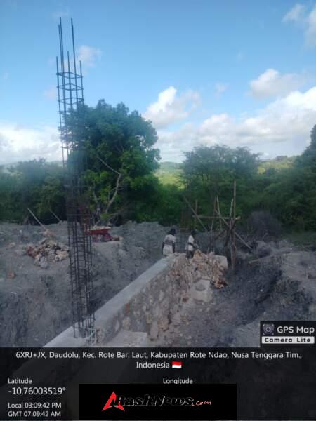 Babinsa dan Warga Kompak Bangun Infrastruktur Desa