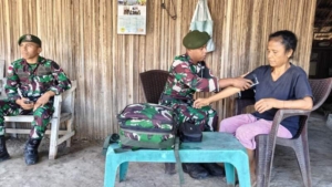 Wujud Nyata Kepedulian, Yonarmed 12 Kostrad Layani Kesehatan Masyarakat Desa