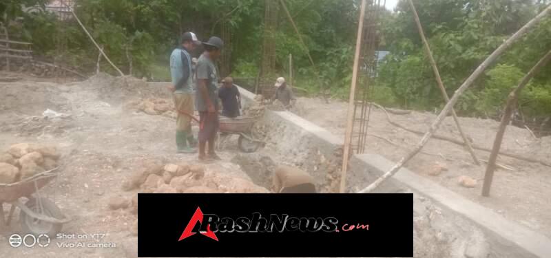 Pondasi KDKMP Desa Oeleka Dipantau Langsung Babinsa