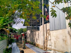 Babinsa Dasan Anyar Pastikan Pengelolaan Koperasi Merah Putih Berjalan Baik