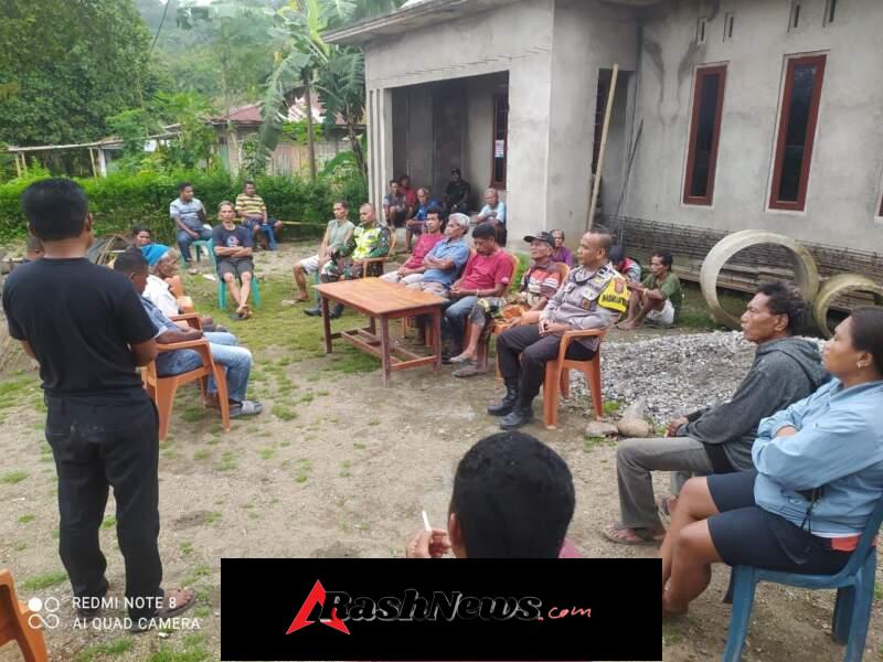 Babinsa Kodim 1603/Sikka Laksanakan Komsos di Kantor Desa Tana Duen