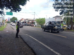 Berikan rasa aman bagi Masyarakat di pagi hari, Personel Polsek Selemadeg barat gelar Strong Point pagi
