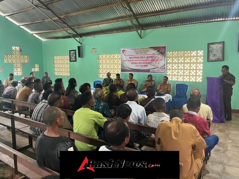 Momentum Pembangunan Desa, Plh Danramil Talibura Ikuti Peletakan Batu Pertama KDKMP Timu Tawa