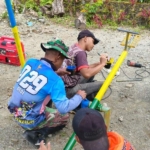 Kepedulian Satgas Pamtas Yonarhanud 2 Kostrad Perbaiki Dan Renovasi TK Dharma Wanita Eban