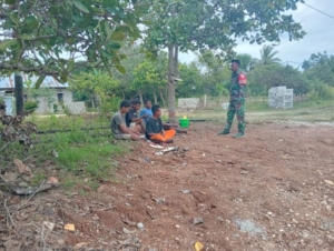 Saat Komsos di Desa Nansean, Babinsa Bisel Tekankan Pentingnya Kehati-hatian