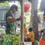 Komsos Babinsa di Pasar Wulumanu, Tingkatkan Kenyamanan Aktivitas Jual Beli