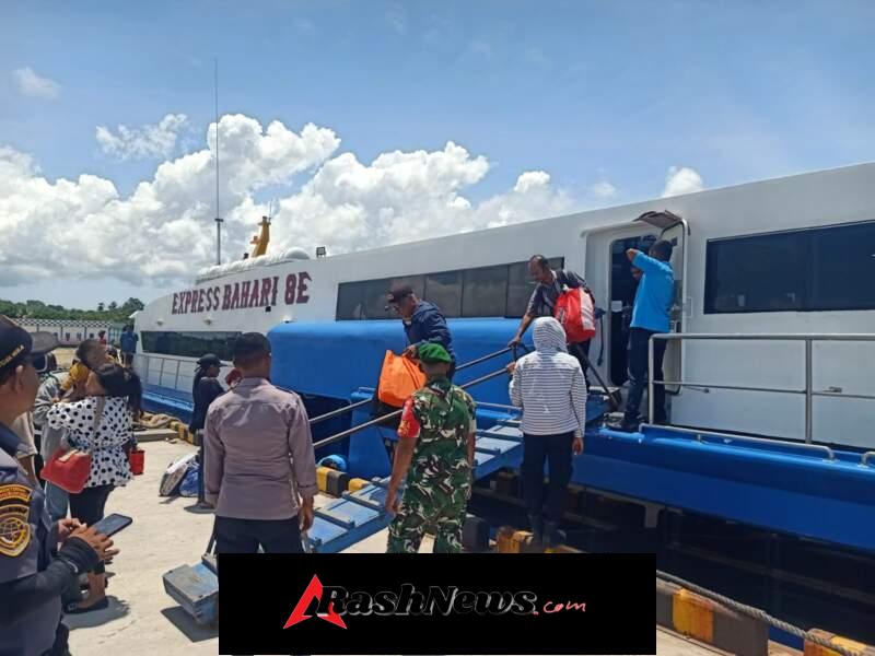 Keamanan Transportasi Laut Terjaga, Koramil 1627-01 Pantau Arus Kapal di Ba’a