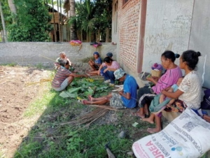 Babinsa Lembur Timur Aktif Dampingi Petani Kembangkan Persemaian Sayuran