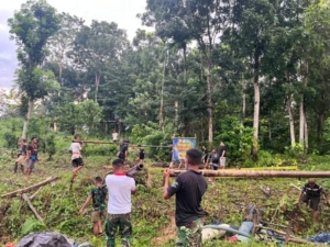 Satgas TMMD Laksanakan Penurunan Alat Bor di Desa Umbu Wango