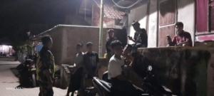 ‎Sinergi Keamanan, Koramil Moyo Hilir Hadir Lewat Patroli Malam Rutin