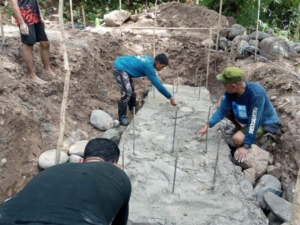 ‎Langkah Nyata TNI, Pondasi Dasar Tepi Dekat Jembatan Garuda di Dusun Selang Selesai Dibangun