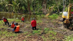 Jaga kelestarian dan ekosistem Danau Yeh Malet, Kodim 1623/Karangasem Rutin melaksanakan pembersihan gulma dan Eceng Gondok.