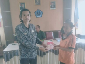 Gelar Pendampingan, Serka Gusti Armawan Sebut 5 Warga Desa Satra Terima BLT DD