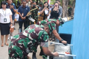 Sumur Bor KASAD Bantu Ribuan Warga Sikumana Kupang