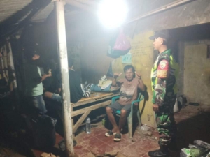 Hadir di Setiap Waktu, Koramil Lape Lopok Intensifkan Patroli Malam Terpadu