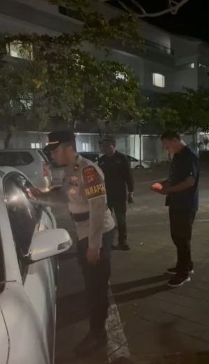 Respons Cepat Layanan 110, Polres Gianyar Tindaklanjuti Mobil Terparkir 24 Hari di RS Ari Santi Ubud