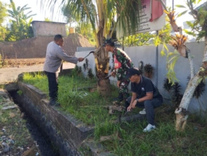 Babinsa Keramas Aktif Dukung Program Desa, Lingkungan Bersih Jadi Prioritas