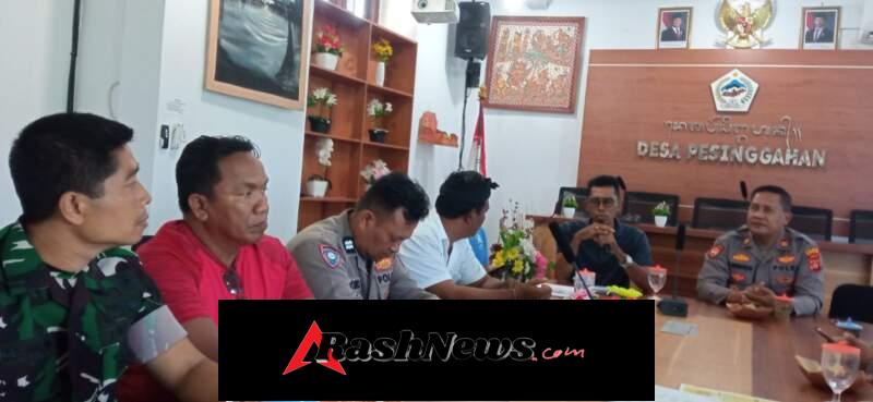 Babinsa Pesinggahan Tekankan Kewaspadaan Dan Persatuan Di Rapat Terbatas Jaga Kamtibmas