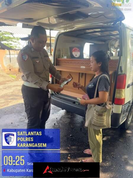 Sat Lantas Karangasem Berikan Pelayanan SAMSAT Keliling