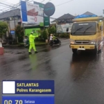 Anggota Lantas Polres Karangasem Laksanakan Gatur Pagi di Simpang Tiga BTN Taman Asri Karangasem