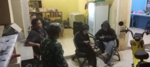 Koramil Poto Tano Tingkatkan Pengamanan Wilayah Lewat Patroli