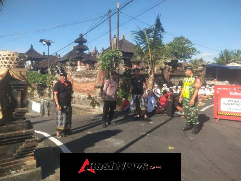 Sinergitas TNI-Polri dan Pecalang Amankan Upacara Piodalan di Pura Ulun Suwi Benawah