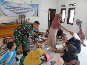 Koramil 1628-01/Taliwang Kawal Penyaluran Makan Bergizi Gratis di Posyandu Batu Putih