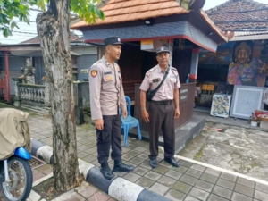Personil Opsnal dan Polsubsektor Tanah Lot Atensi Kunjungan Wisata, Melaksanakan Penjagaan dan Patroli di Kawasan DTW