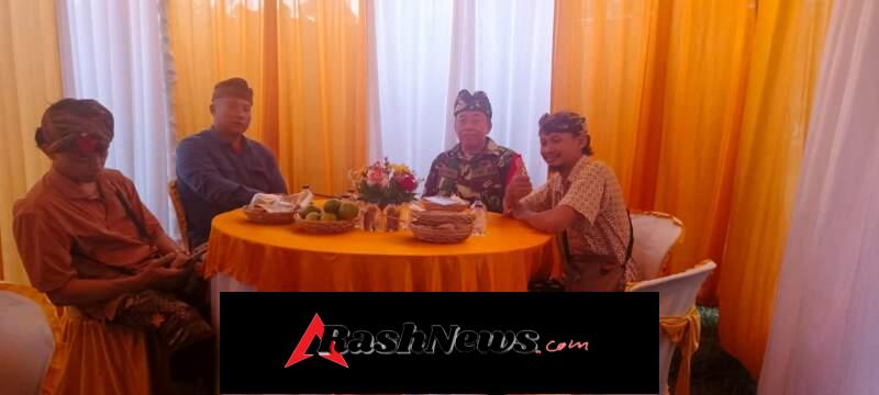 Perkuat Silahturahmi Dan Harmonisasu Babinsa Dan Masyarakat, Sertu Agus Pande Hadiri Pernikahan Warga Sampaikan Selamat