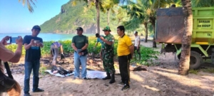 Peran Aktif TNI, Gotong Royong Pembersihan Pantai Maluk Berjalan Sukses