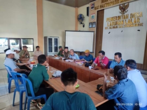 Pemdes dan Masyarakat Labuhan Lalar Sepakat Dukung Program Kampung Nelayan