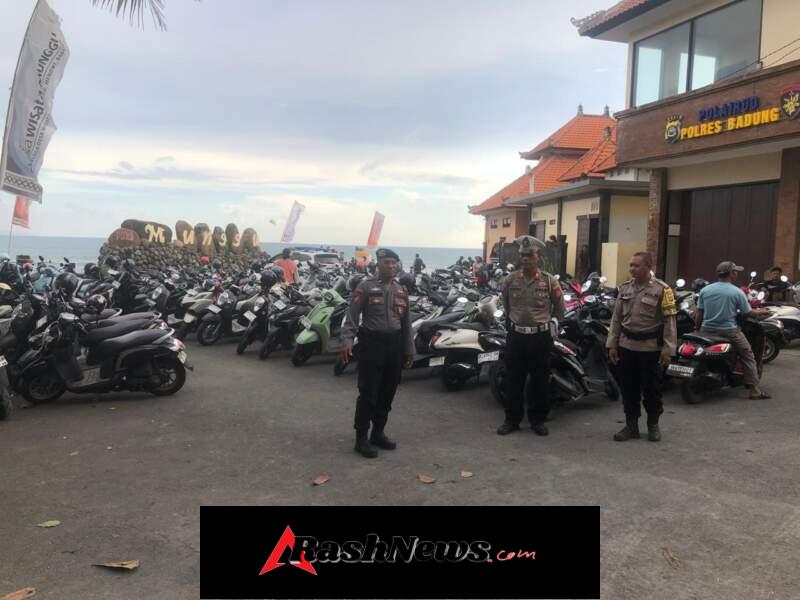 Libur Paskah, Polsek Mengwi Amankan Obyek Wisata Taman Ayun dan Kawasan Pantai